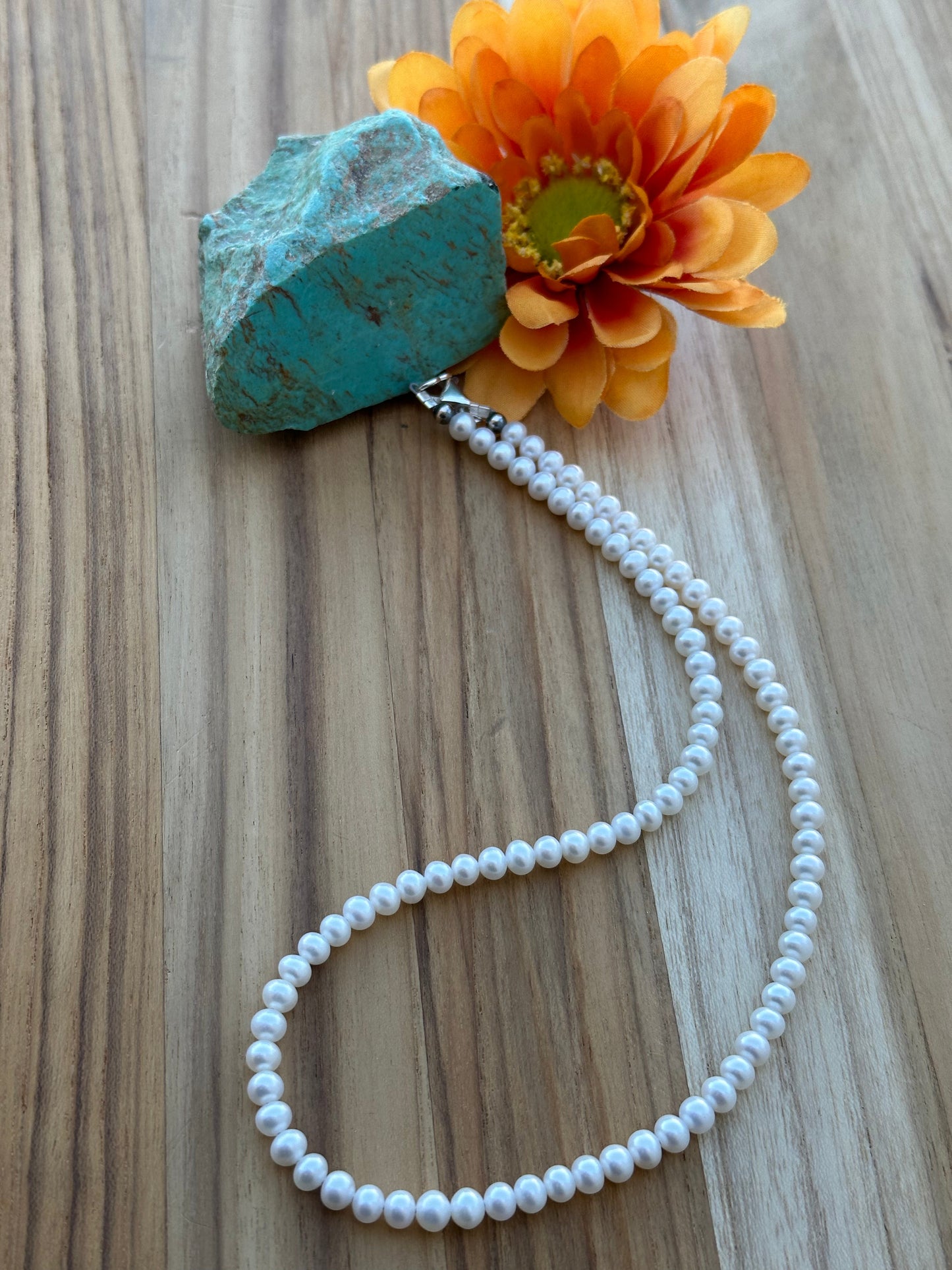 18" Freshwater Pearls Necklace