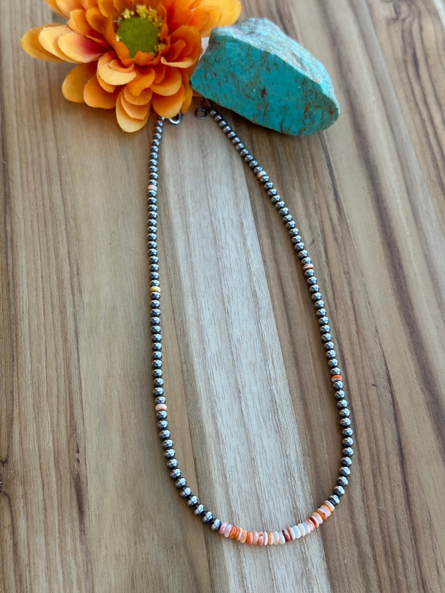 18" Navajo Style Beads and Spiny Necklace