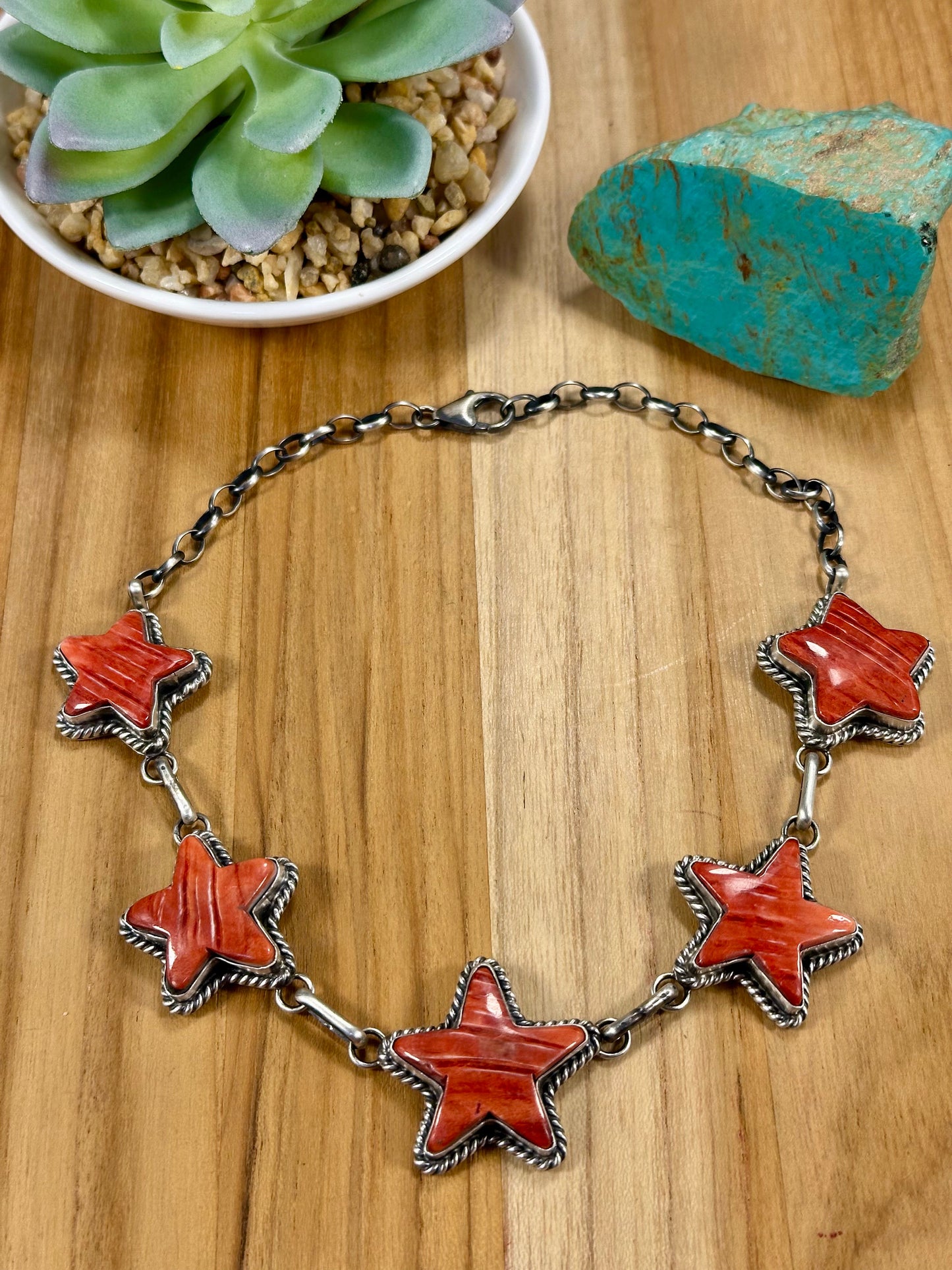 Red Spiny Star Pendant Choker Necklace
