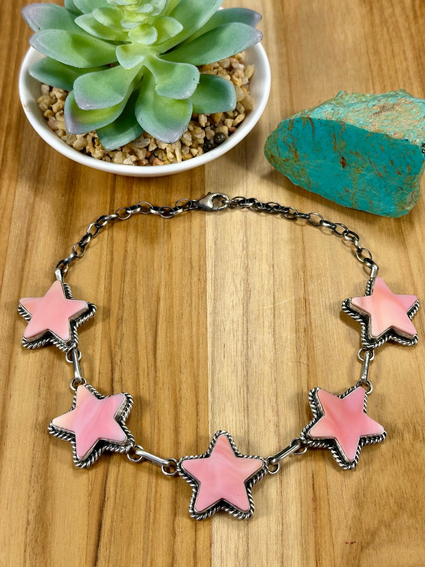 Pink Conch Star Pendant Choker Necklace