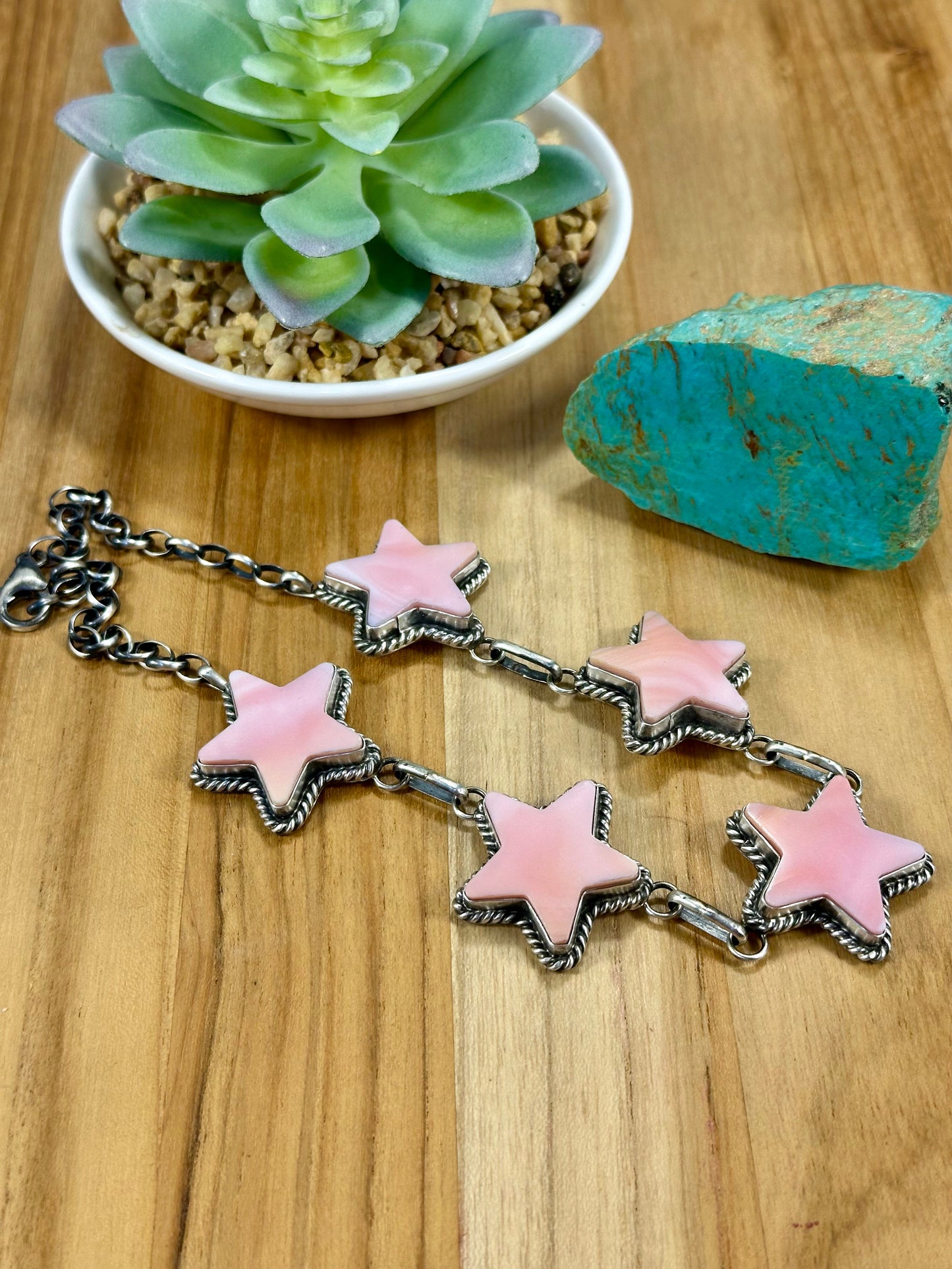 Pink Conch Star Pendant Choker Necklace