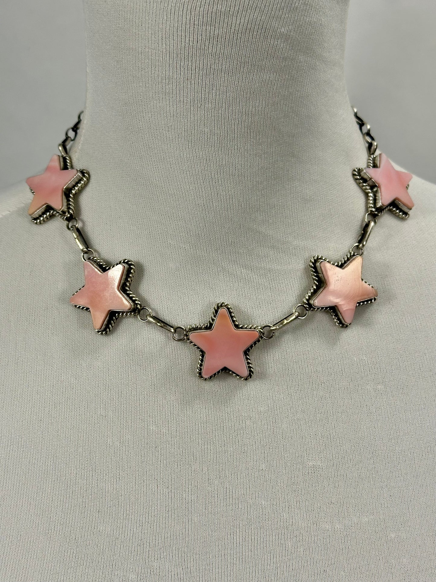 Pink Conch Star Pendant Choker Necklace
