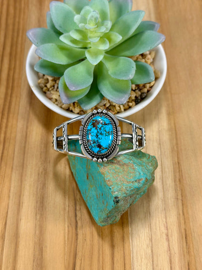 Kingman Turquoise Oval Sterling Silver Cuff Bracelet