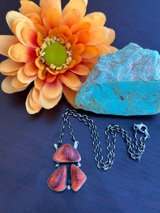 Orange Spiny 3 Stone Fixed Pendant Necklace