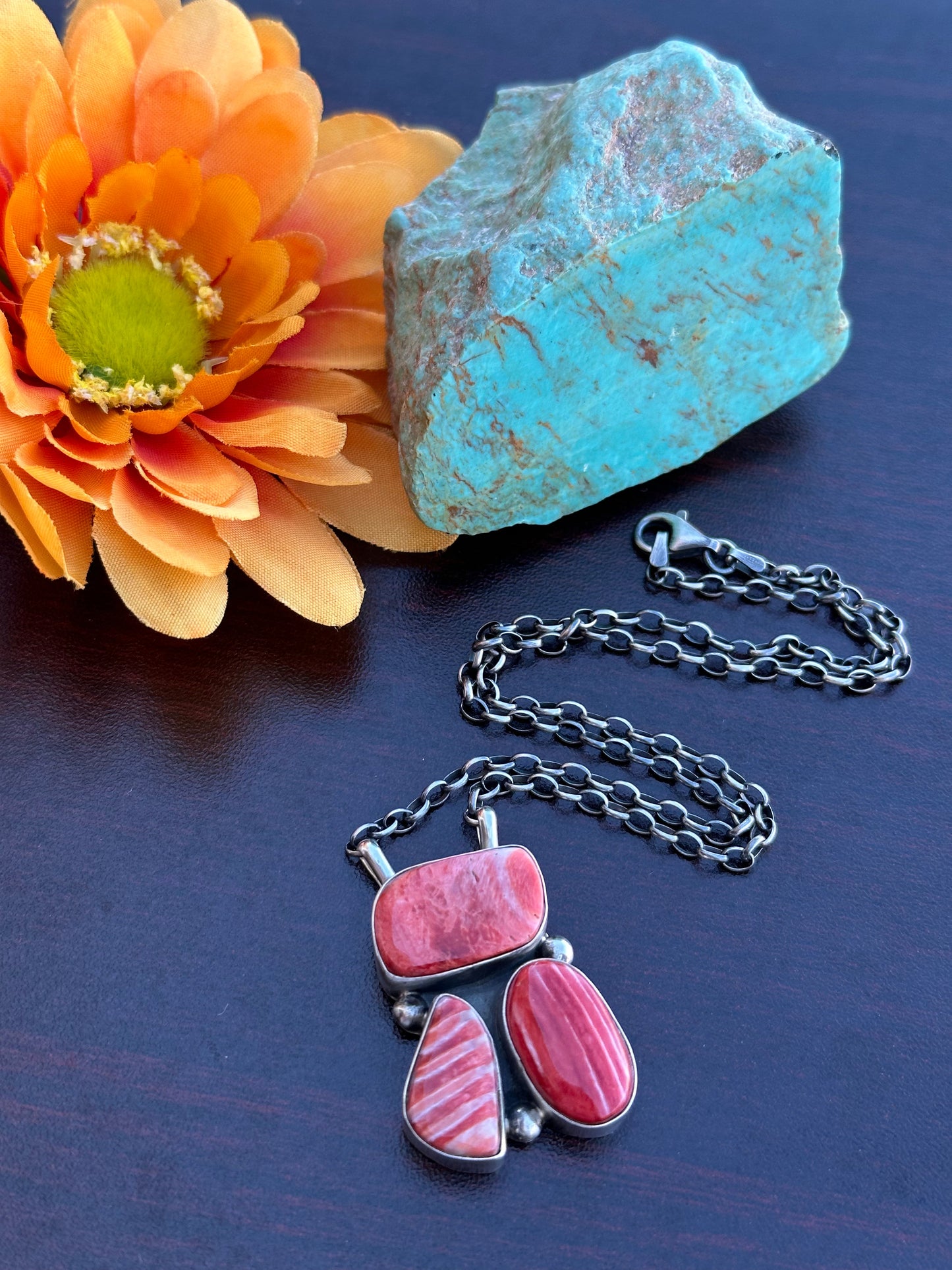 3 Stone Spiny Fixed Pendant Necklace