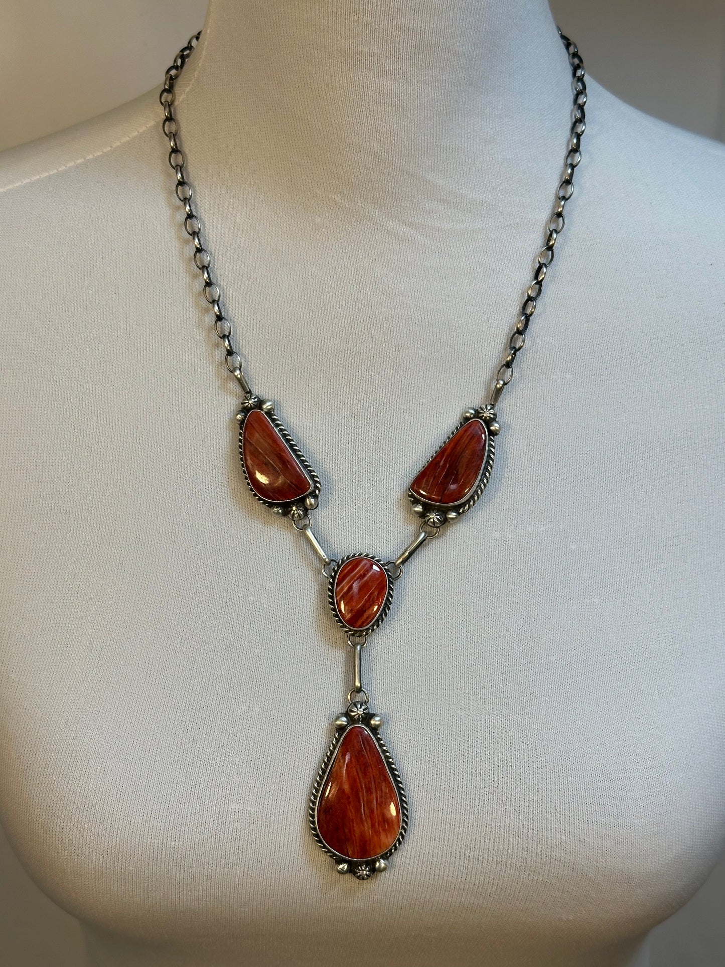 Red Spiny Mini Lariat Necklace and Earring set