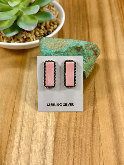 Pink Conch Bar Stud Earrings