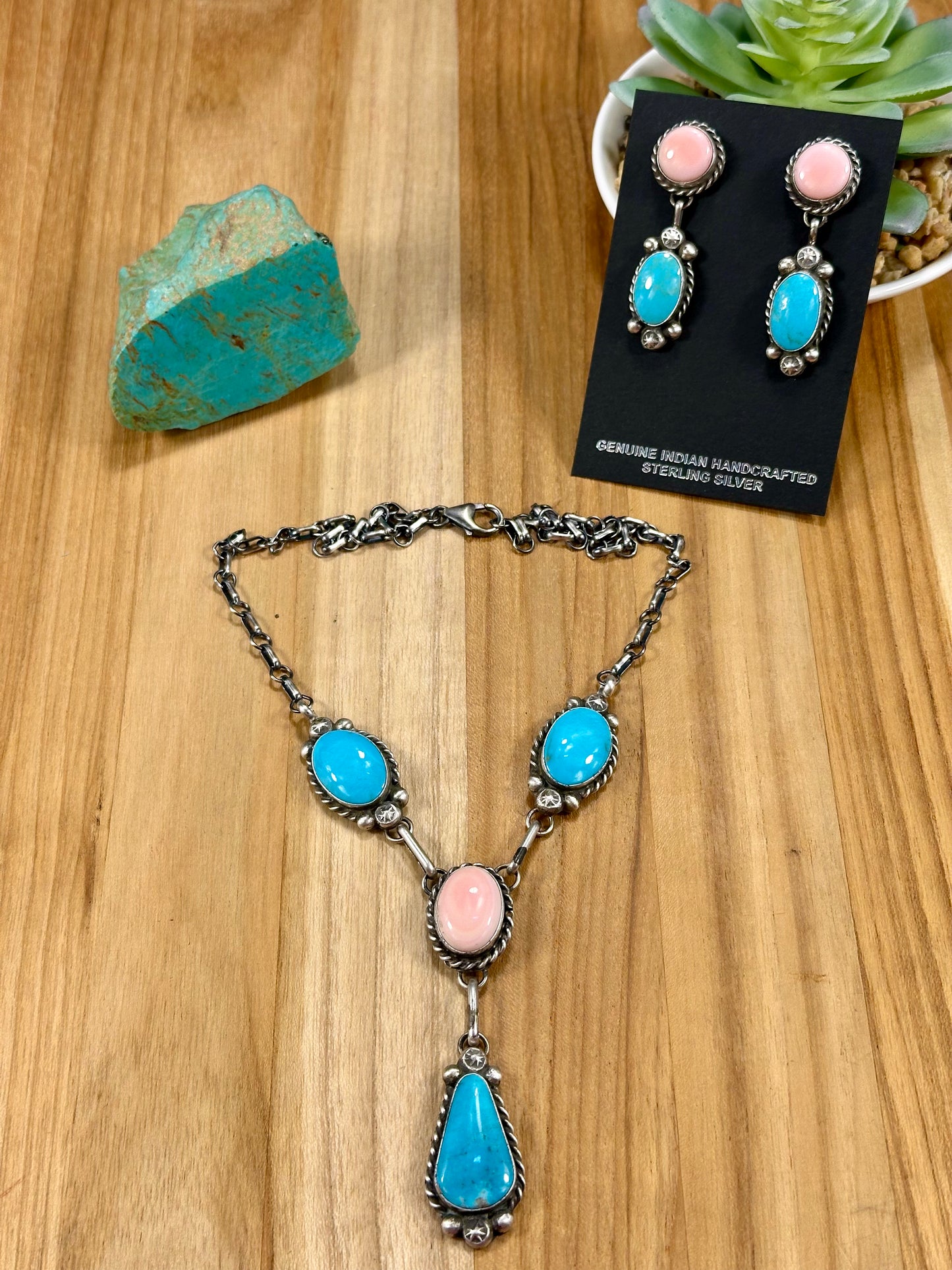 Kingman Turquoise & Pink Conch Lariat Set