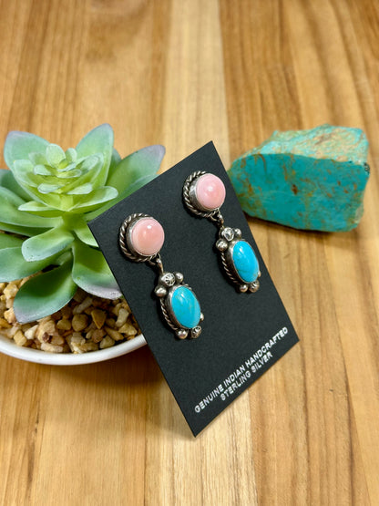 Kingman Turquoise & Pink Conch Lariat Set