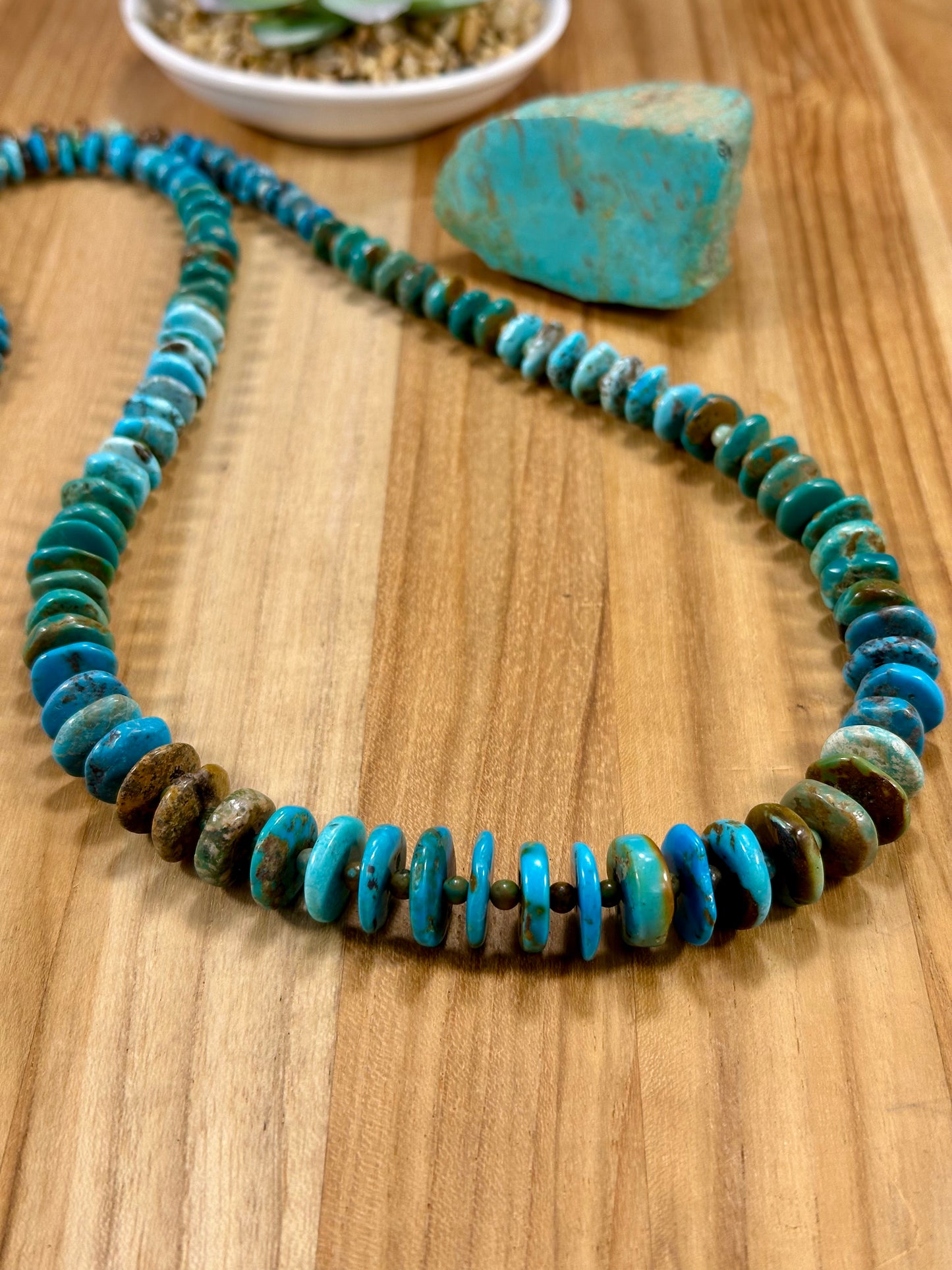 Kingman Turquoise Disc Chip Necklace