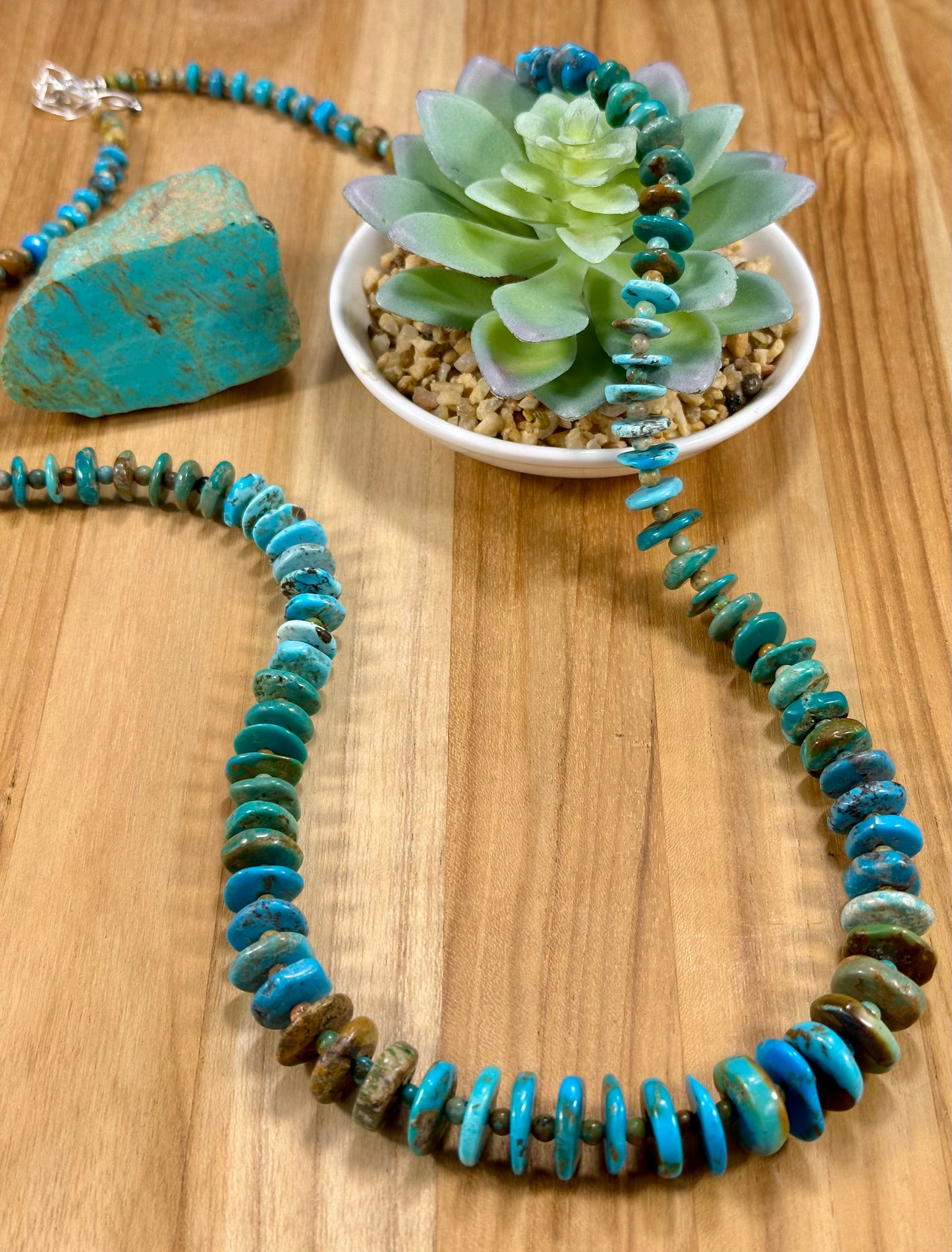 Kingman Turquoise Disc Chip Necklace