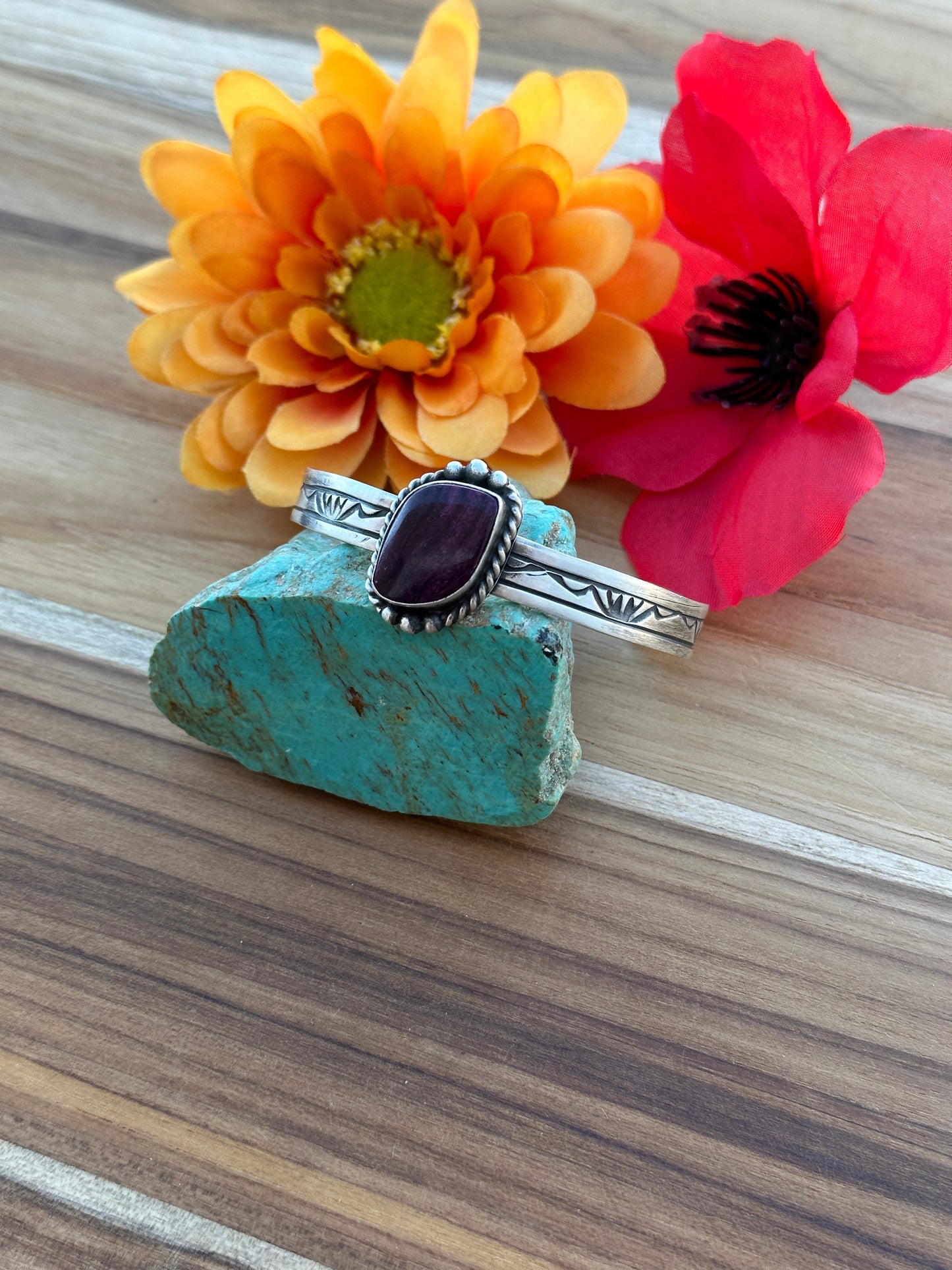 Purple Spiny Single Stone Cuff