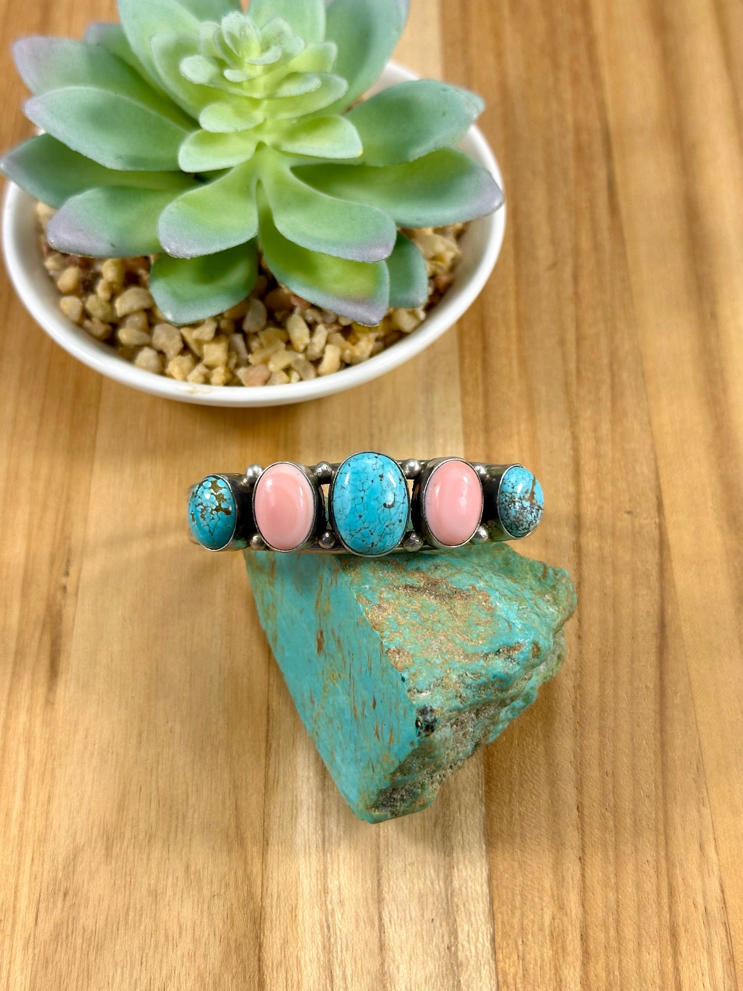 5 Stone Kingman Turquoise and Pink Conch Cuff