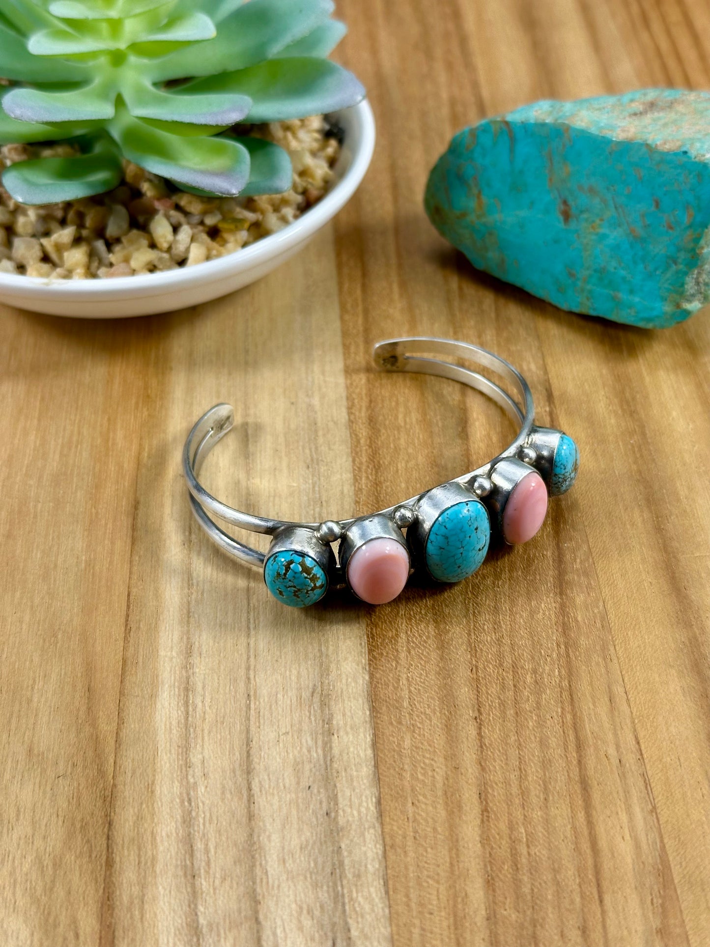 5 Stone Kingman Turquoise and Pink Conch Cuff
