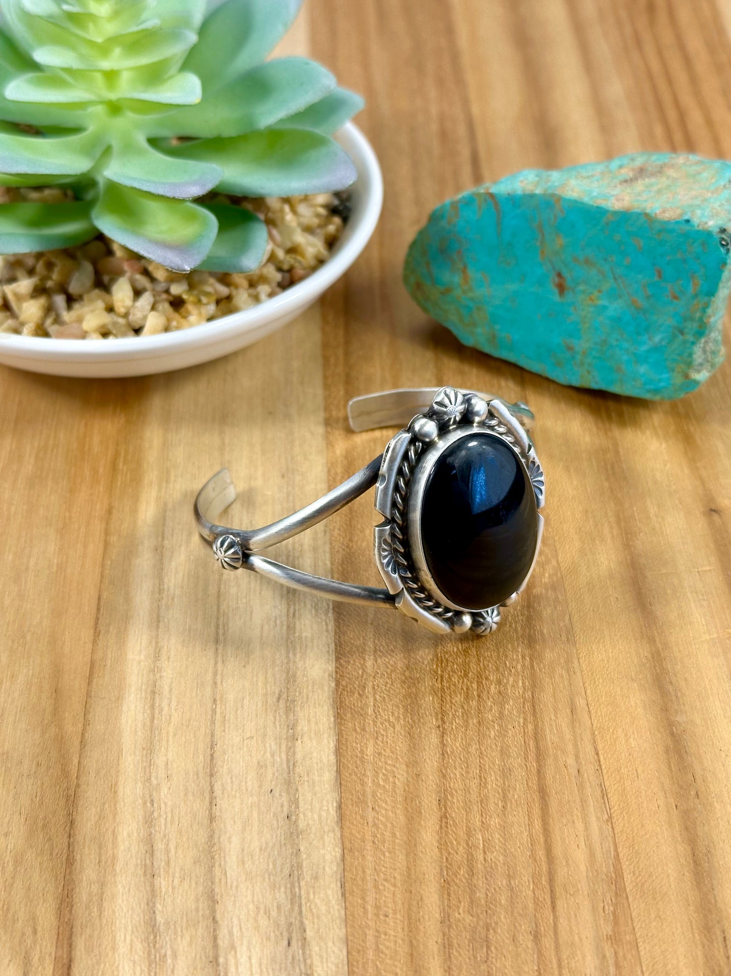 Onyx Single Stone Cuff