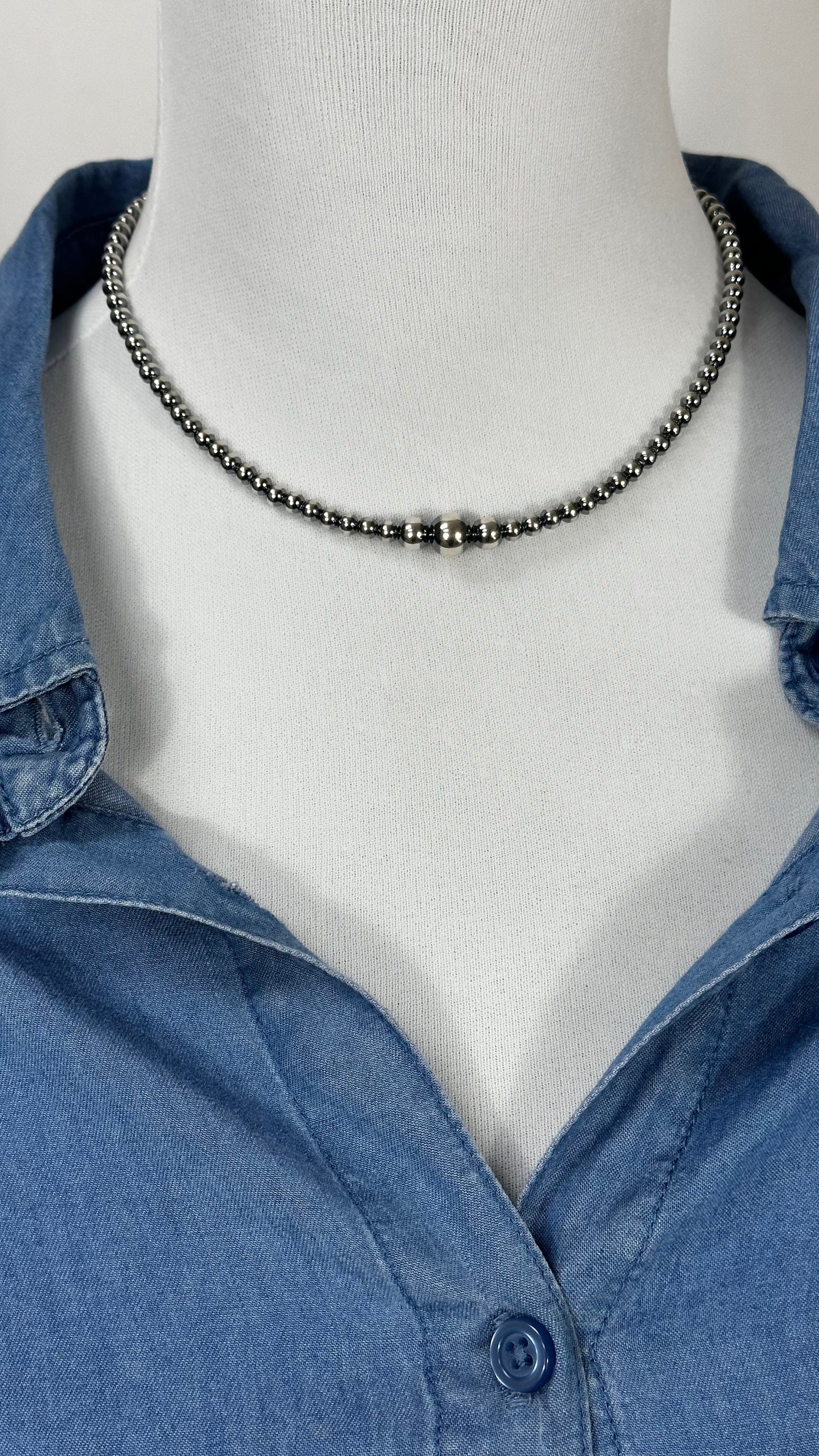 16" Graduated Pearl "Navajo Style" Pearl Necklace