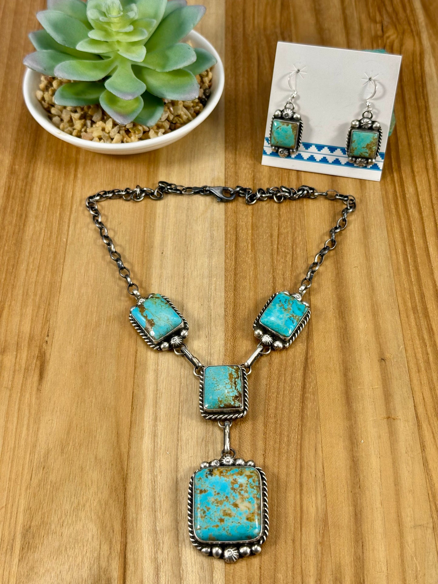 Kingman Turquoise Sterling Lariat Set