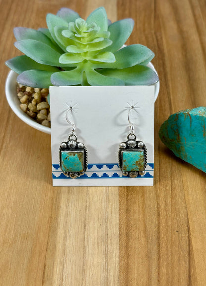 Kingman Turquoise Sterling Lariat Set