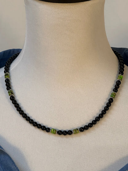 20" Black Onyx and Gaspeite Bead Necklace