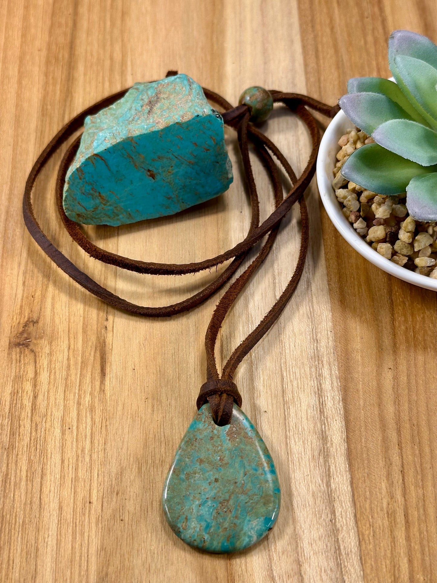 Adjustable Leather Kingman Slab Necklace
