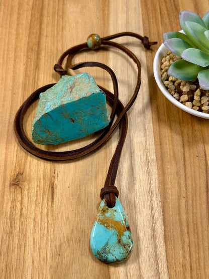Adjustable Leather Kingman Slab Necklace
