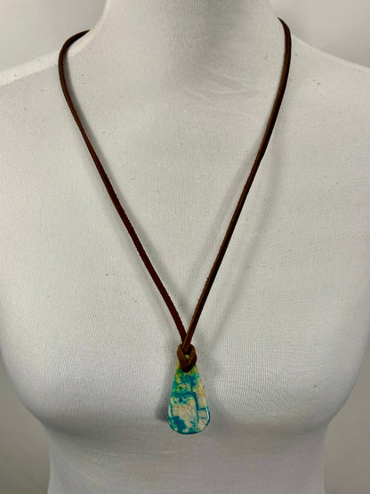 Adjustable Leather Kingman Slab Necklace