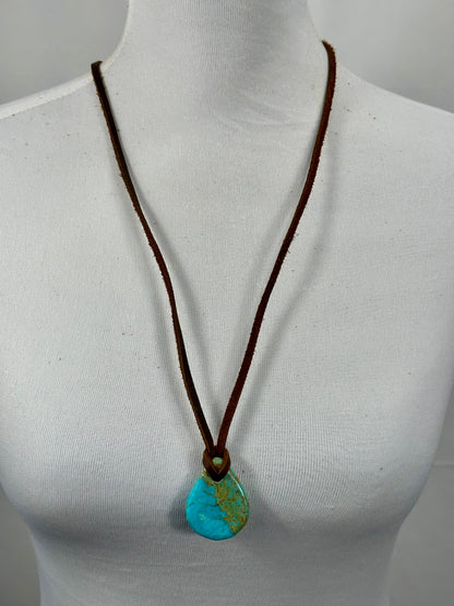 Adjustable Leather Kingman Slab Necklace