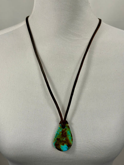 Adjustable Leather Kingman Slab Necklace